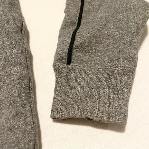 Roots Men's Grey Crewneck Sweater with Red Maple Leaf Size XS - Picture 12 of 16